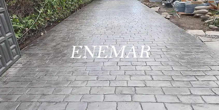 Pavimento de hormigón estampado en Colmenar de Oreja