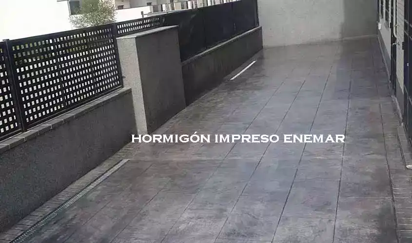Pavimento hormigón impreso en Torrejón de la Calzada