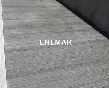 Suelo de hormigón rayado